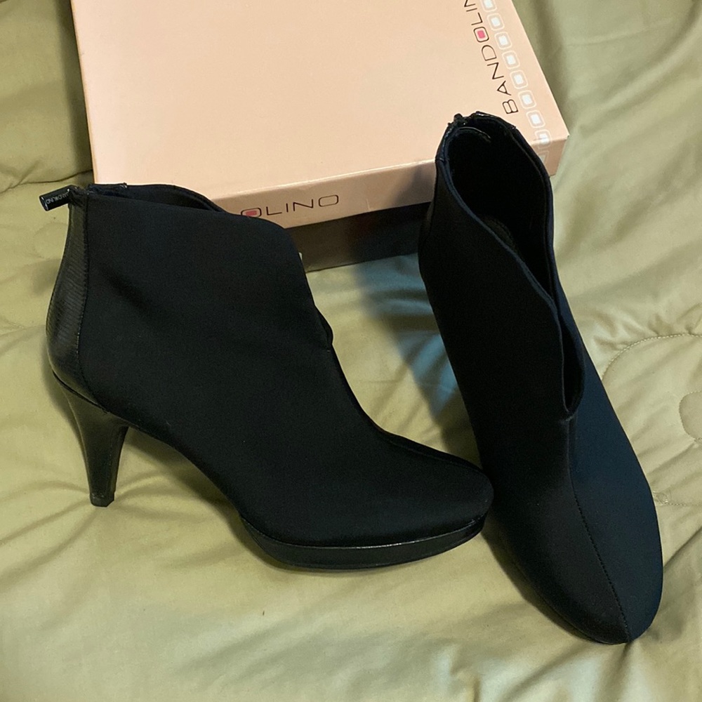BANDOLINO Ankle Boot size 9.5 black satin
